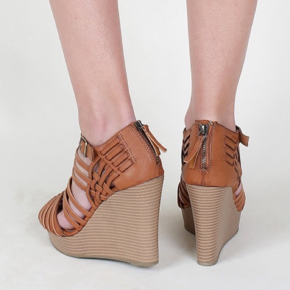 New Altar’d State Star Quality Wedge Sandals - Picture 3 of 8